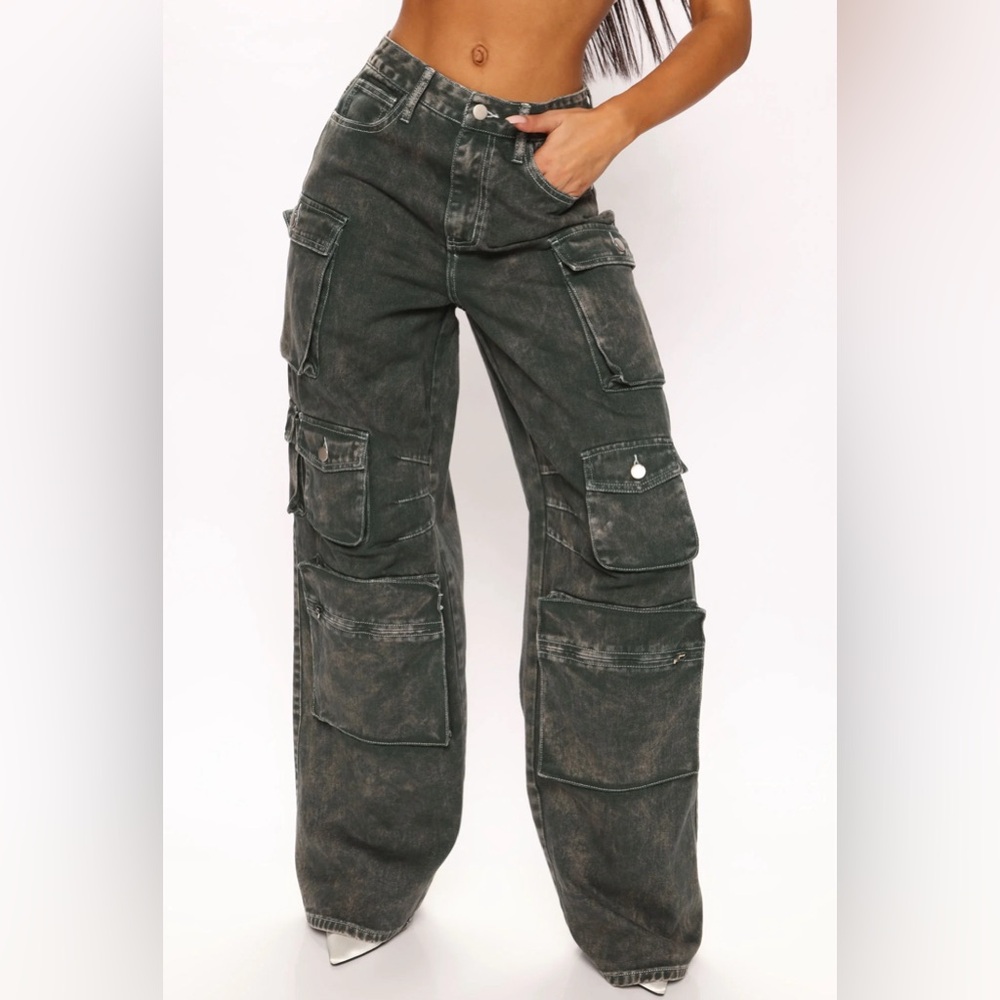 NEW Fashion Nova Tall Lily High Rise Cargo Jeans - Green Size: 9